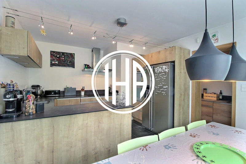 Villa - 183 m² - 7 pièces