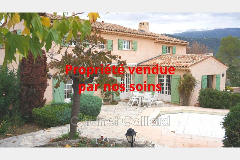 Villa - 250 m² - 8 pièces
