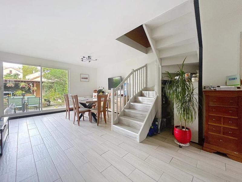 Maison - 125 m² - 6 pièces