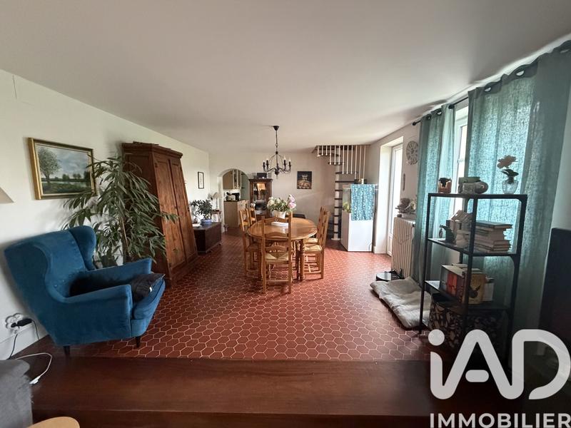 Maison - 122 m² - 7 pièces