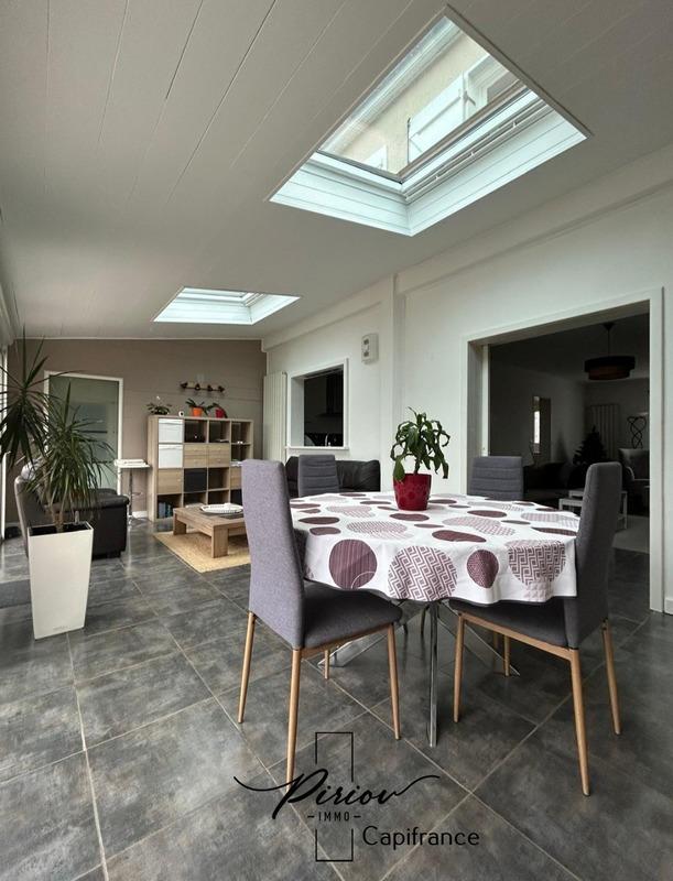 Pavillon - 110 m² - 6 pièces