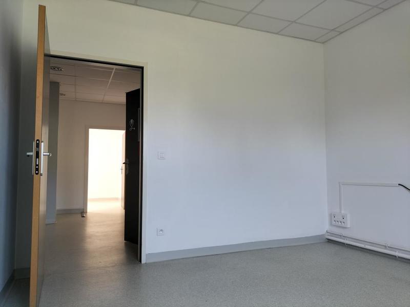 Bureau - 74 m²