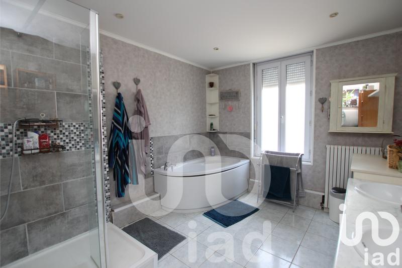 Maison - 160 m² - 8 pièces