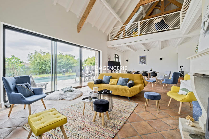 Maison ancienne - 265 m² - 7 pièces