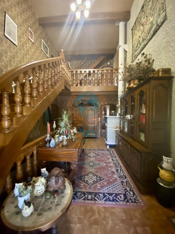 Maison - 420 m² - 17 pièces