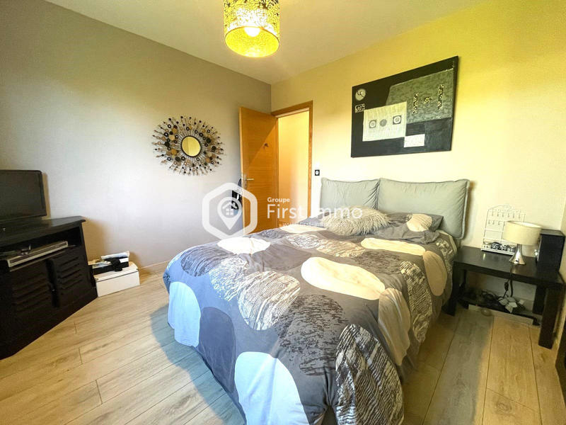 Maison - 230 m² - 7 pièces