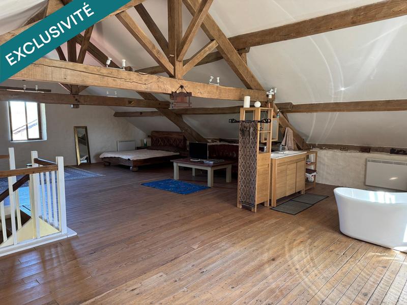 Maison - 280 m² - 9 pièces