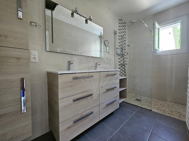 Maison - 106 m² - 6 pièces