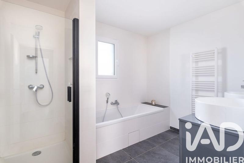 Maison - 97 m² - 4 pièces