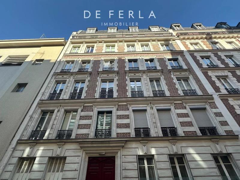 Studio - 11 m² - 1 pièce