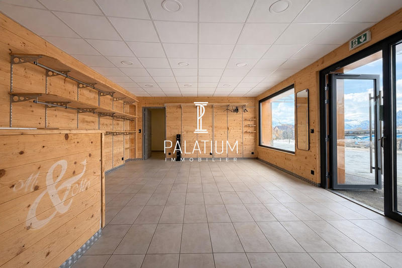 Local commercial - 54 m² - 2 pièces