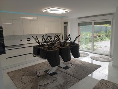 Maison - 86 m² - 4 pièces