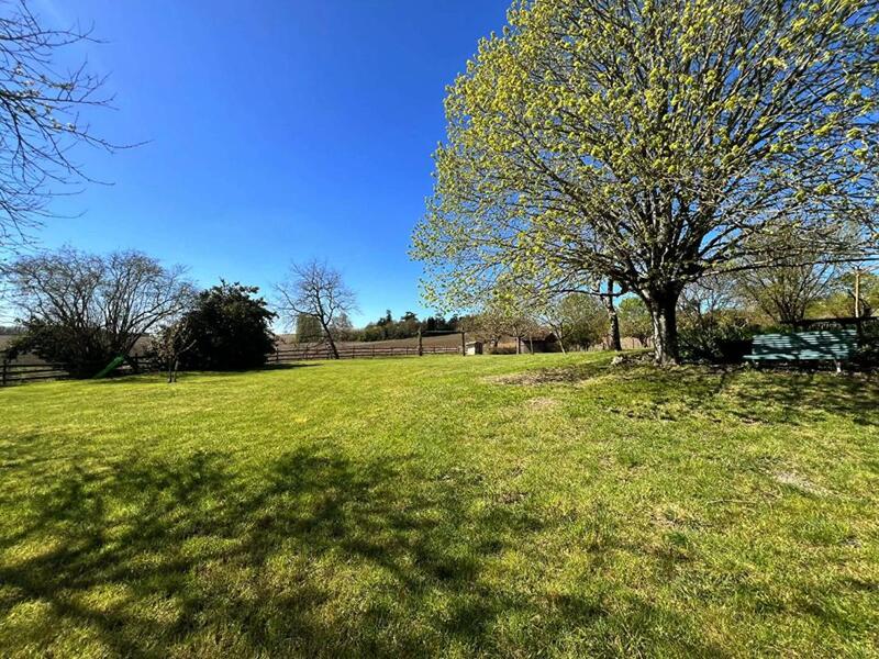 Maison - 205 m² - 8 pièces