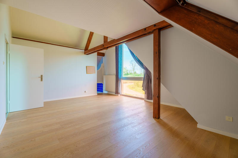 Villa - 323 m² - 9 pièces