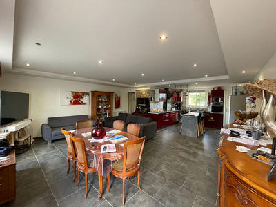 Immeuble - 8 pièces