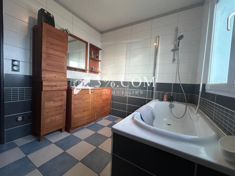 Maison de campagne - 200 m² - 6 pièces