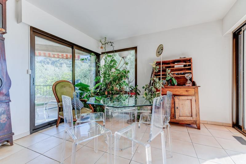 Maison - 276 m² - 5 pièces