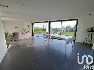 Maison - 137 m² - 6 pièces