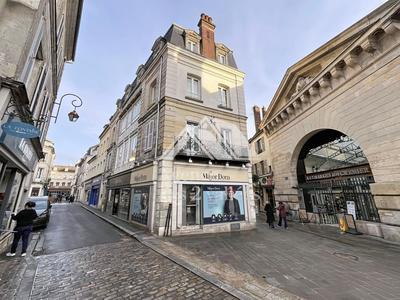 Appartement - 95 m² - 3 pièces