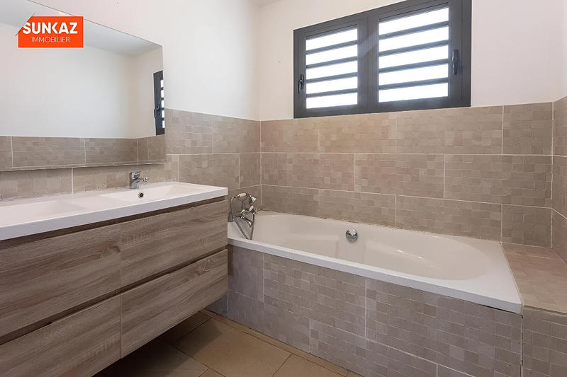 Maison - 120 m² - 4 pièces