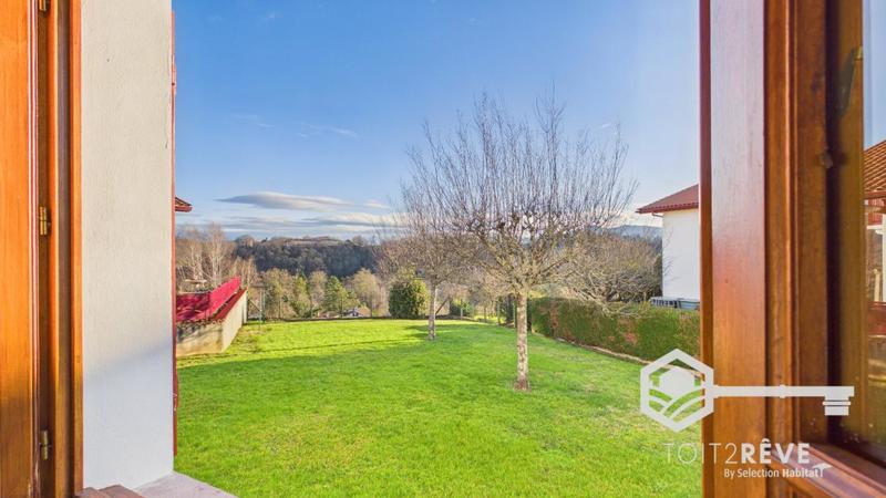 Maison traditionnelle - 145 m² - 5 pièces