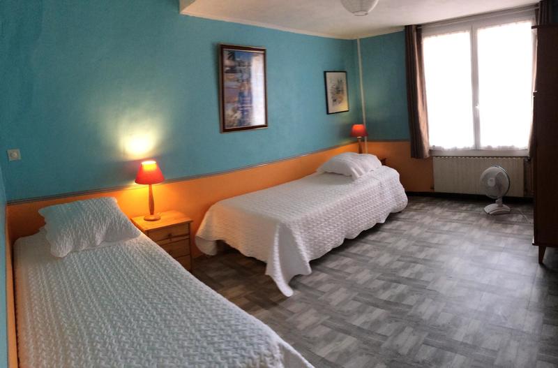 Maison - 270 m² - 8 pièces