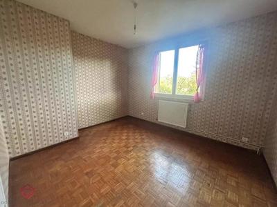 Maison - 77 m² - 5 pièces