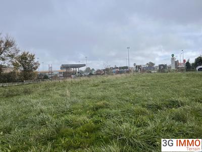 Terrain constructible - 700 m²