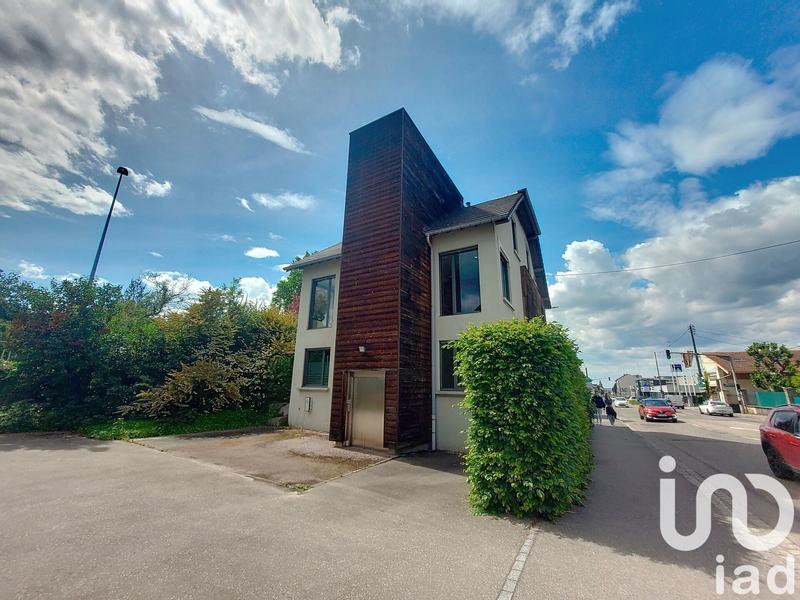 Maison - 204 m² - 7 pièces