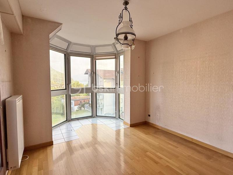 Appartement - 80 m² - 3 pièces