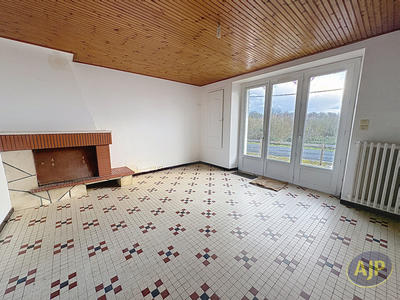 Maison - 90 m² - 6 pièces