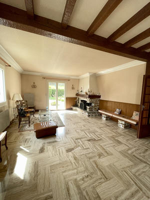 Maison - 214 m² - 5 pièces