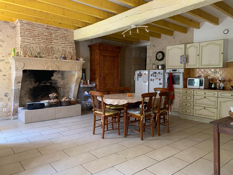 Maison - 272 m² - 6 pièces