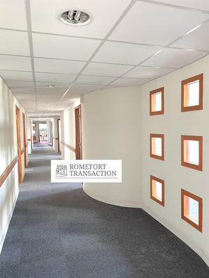 Bureau - 467 m²