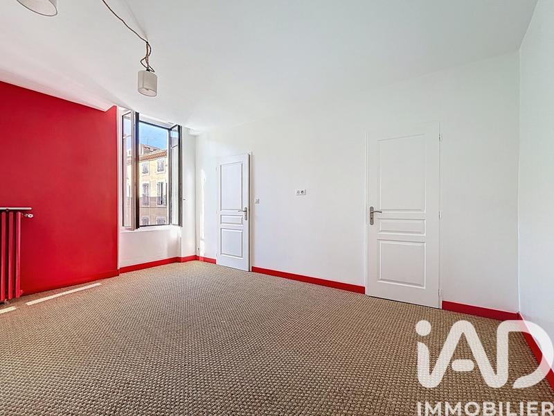 Maison - 213 m² - 7 pièces