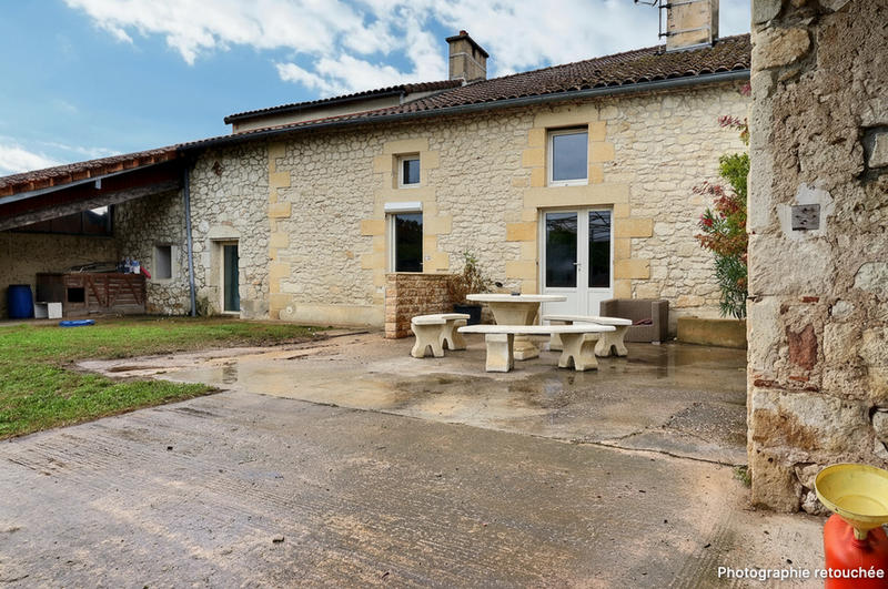Maison - 258 m² - 7 pièces