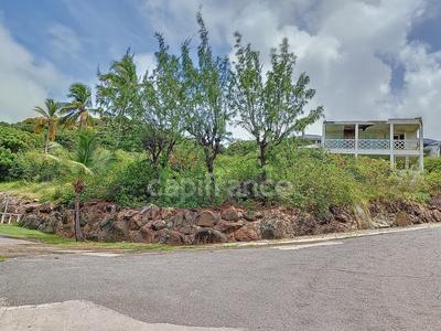 Terrain constructible - 2 195 m²