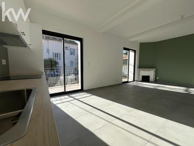 Immeuble mixte - 60 m² - 3 pièces