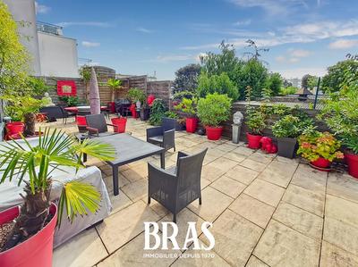 Appartement - 141 m² - 4 pièces