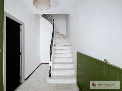 Maison - 180 m² - 8 pièces