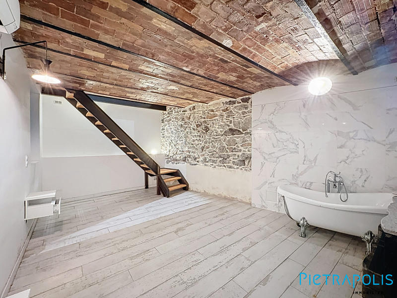 Local commercial - 117 m² - 5 pièces