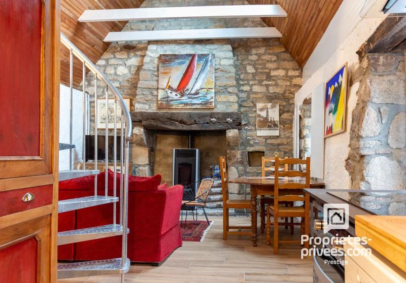 Demeure - 335 m² - 15 pièces