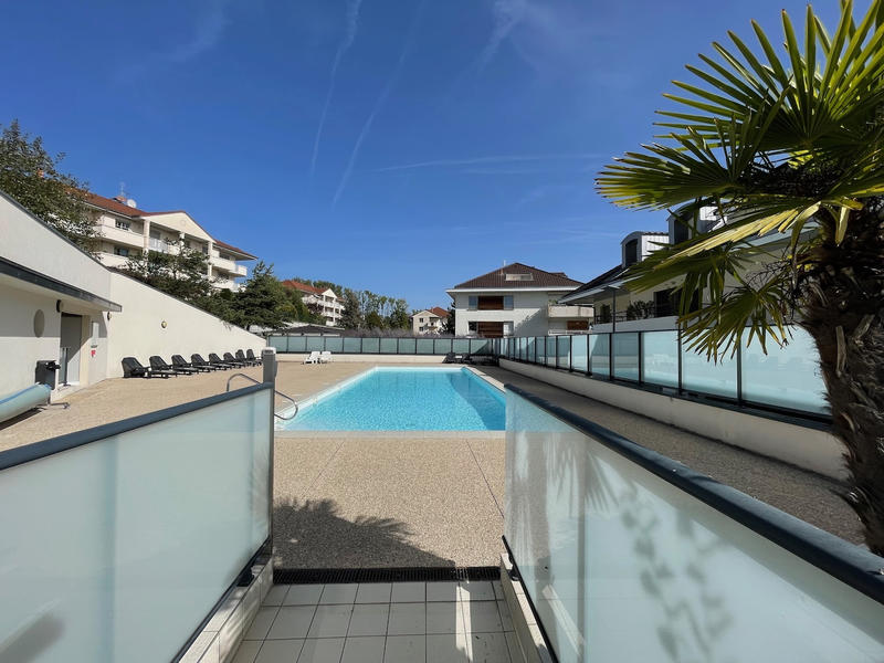 Appartement - 90 m² - 4 pièces