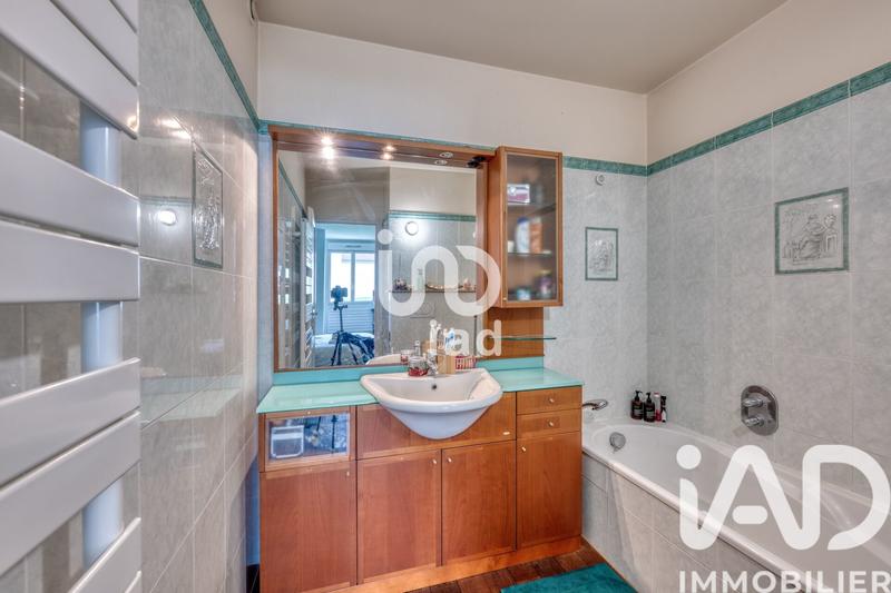 Maison - 275 m² - 8 pièces