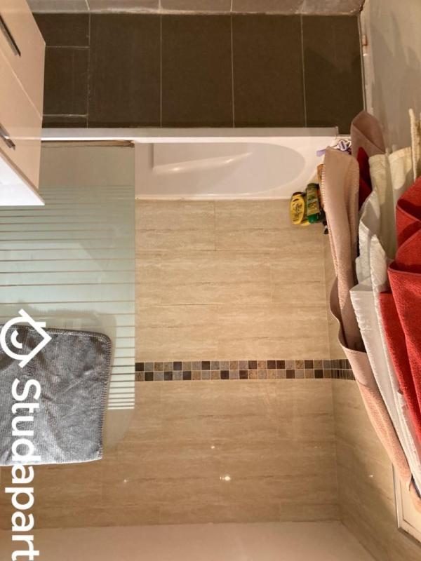 Chambre - 14 m² - 1 pièce