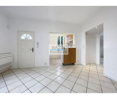 Maison traditionnelle - 101 m² - 6 pièces