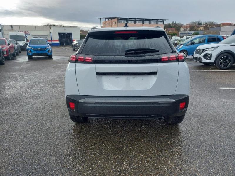 Peugeot 2008 II 100 ch Allure / Pack Navigation Access 8 728 Km