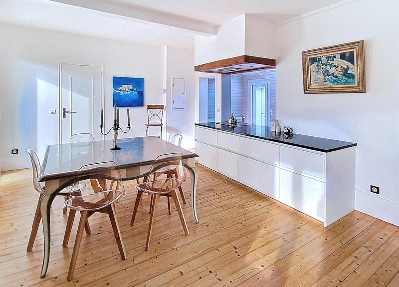 Maison - 180 m² - 6 pièces