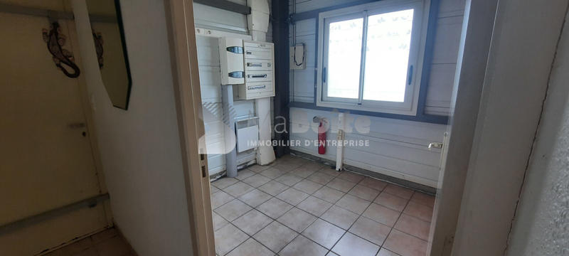 Local d'activités - 582 m² - 6 pièces