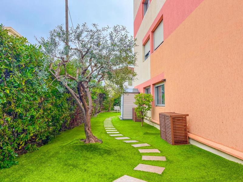 Appartement - 90 m² - 5 pièces